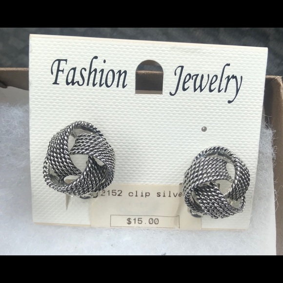 Jewelry - Silver clip on earrings